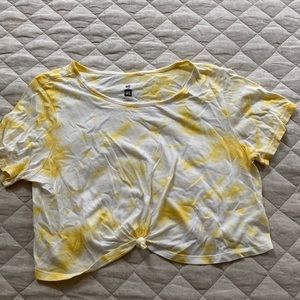 Cropped yellow tie die tee